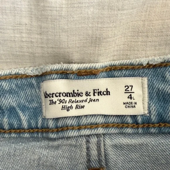 Abercrombie & Fitch Light Blue 90’s relaxed Jean high rise 27/4L - Picture 5 of 5